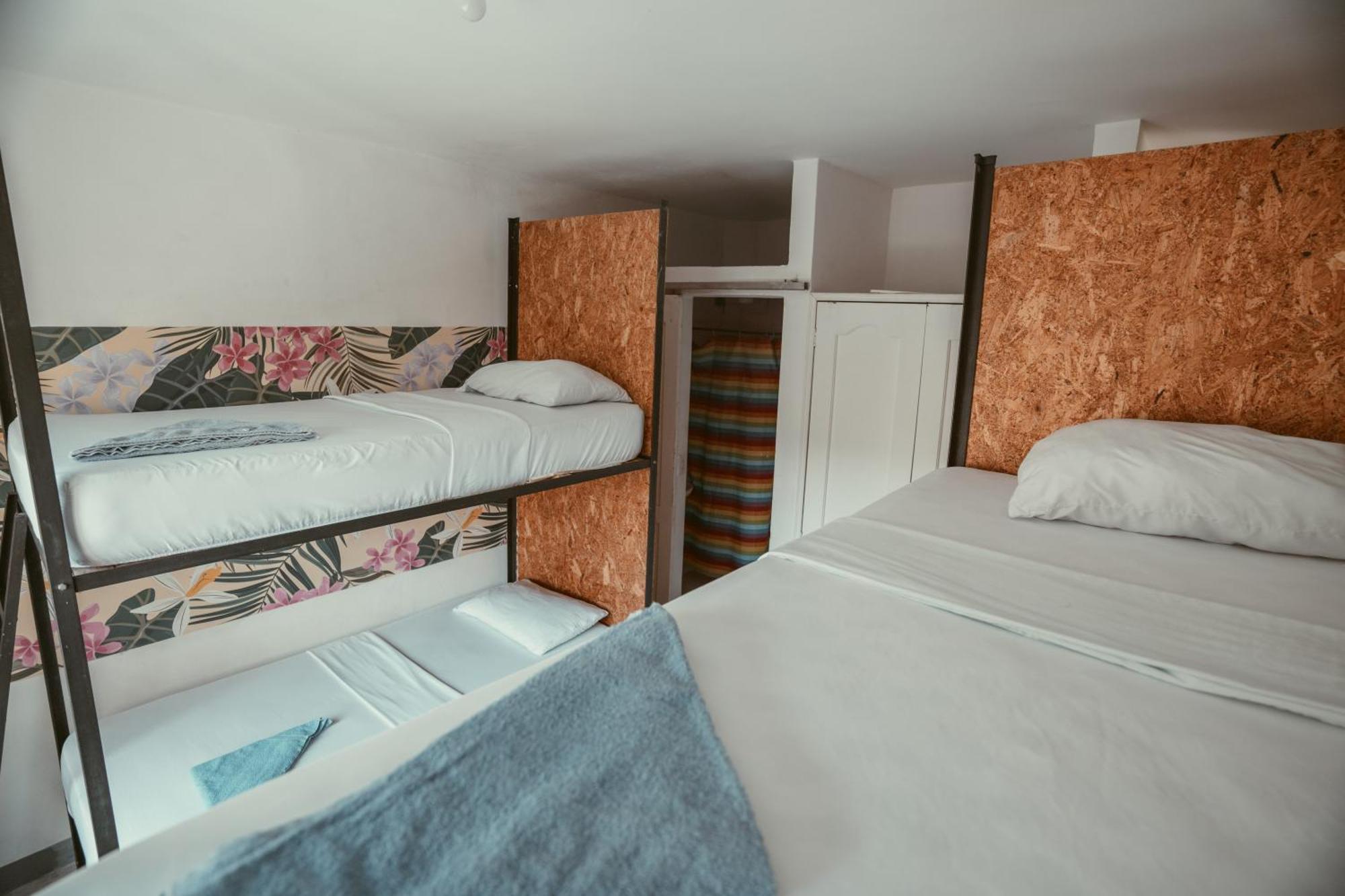 Pura Vida La 70 Guest house Medellin